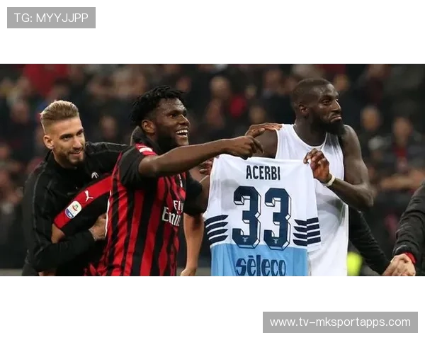 AC米兰秘密锁定中场补强，米兰高层动作频繁